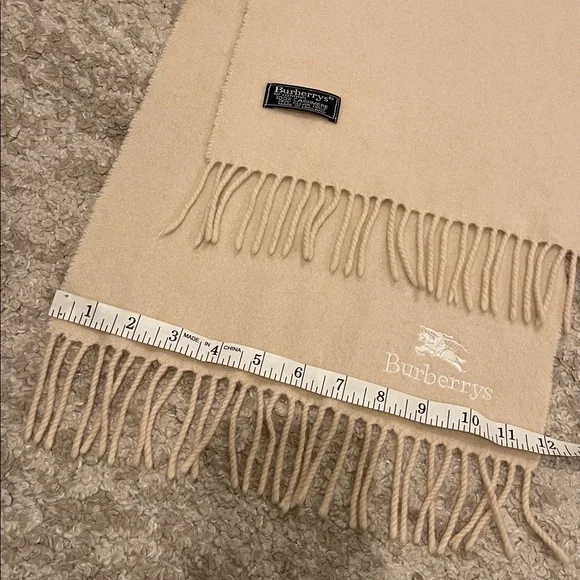 Burberry Vintage Beige 100% Cashmere Scarf - Picture 7 of 10
